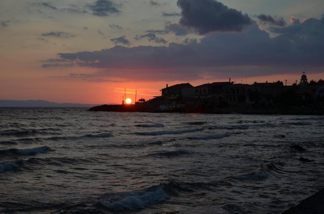 Faros Hotell Agios Nikolaos  Exteriör bild